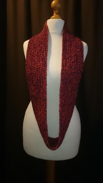 Infinity Scarf - Project by Amie Jane