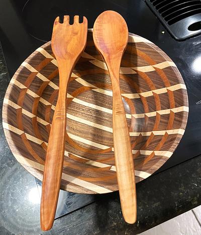 Salad Bowl and Serving Tongs - Project by Lazyman