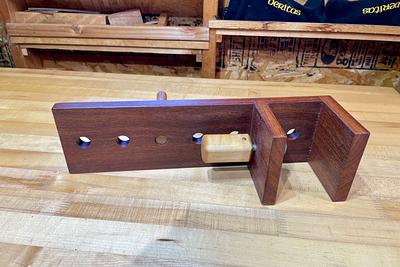 How I built a Deadman that fits almost any workbench  - Project by James McIntyre