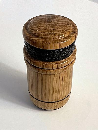 Small Oak Box or Capsule - Project by awsum55