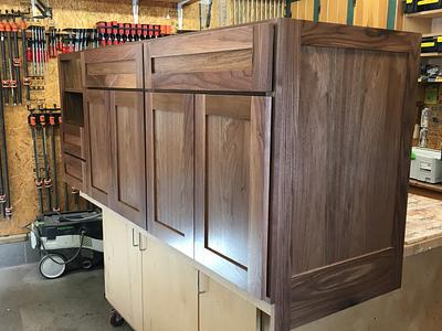 Master Bath Vanity Cabinet - Project by dacabinetguy