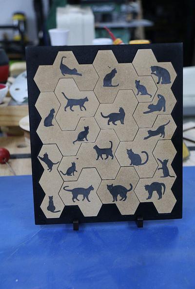 “Hexy” Jigsaw Puzzle. - Project by LIttleBlackDuck