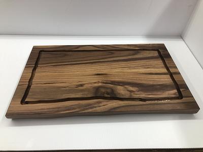 Live edge cutting board - Project by Paul