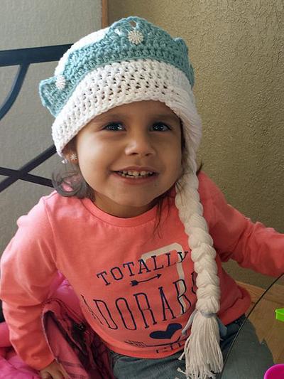 Elsa Frozen Hat - Project by Hollyjos