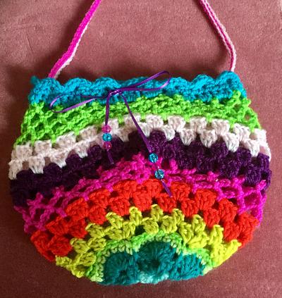 Crochet bag - Project by Rebecca Taylor
