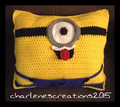 Crochet Minion Pillow - Project by CharlenesCreations 