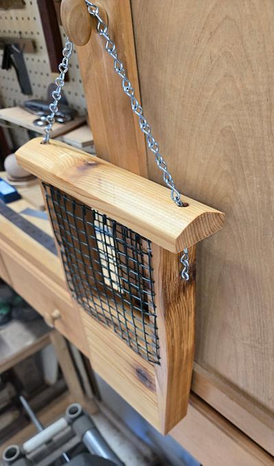 Suit Feeder - Project by Eric - the "Loft"