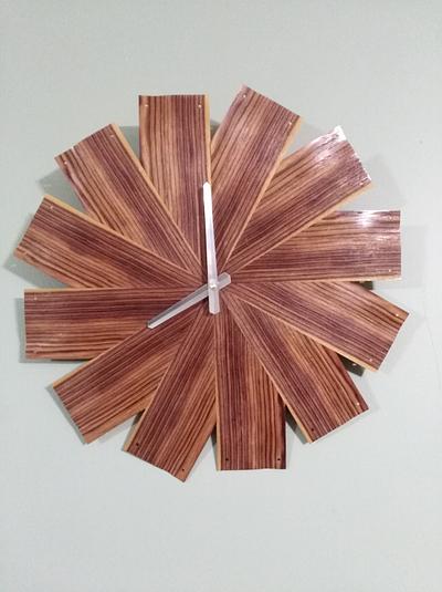 Kingwood Veneer Clock - Project by Karson