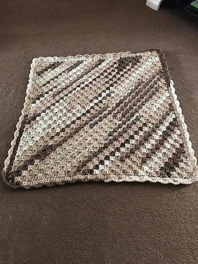 Newborn Swaddle C2C Blanket - Project by CrochetNikki