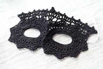 Crochet Mask - Project by aureliaslittleroom