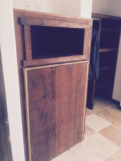 Reclaimed cedar cabinet - Project by Evan Pipolo