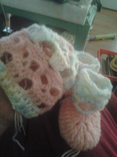 baby creepy skull hat and booties - Project by airam