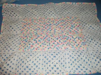 Crochet Blanket - Project by mobilecrafts