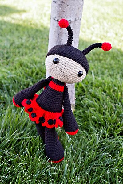 Lizzy the Ladybug - Project by CrochetOlé