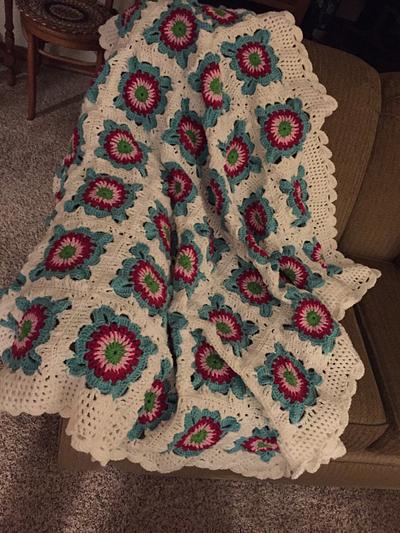 Crocheted African Flower Throw - Project by Shirley