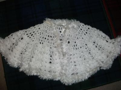 Crochet Cape - Project by mobilecrafts