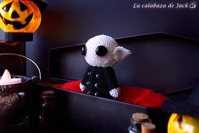 Nosferatu Amigurumi - La Calabaza de Jack - Project by La Calabaza de Jack