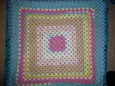 Crochet Blanket - Project by mobilecrafts