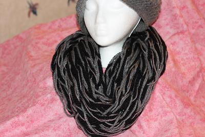 Chunky Hand Knitted Infinity Scarf - Project by Shannon 