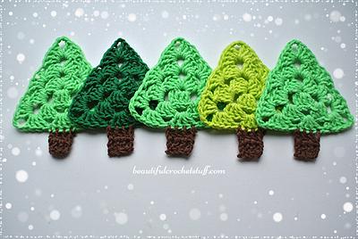 Crochet Christmas Tree Free Pattern - Project by janegreen