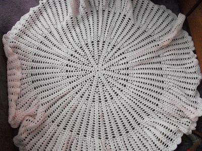 crochet shawl - Project by mobilecrafts