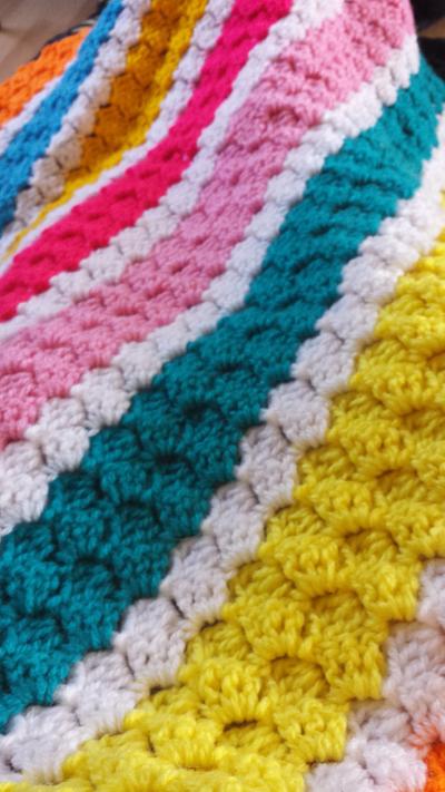 lovely bright summer baby blanket! - Project by Annie
