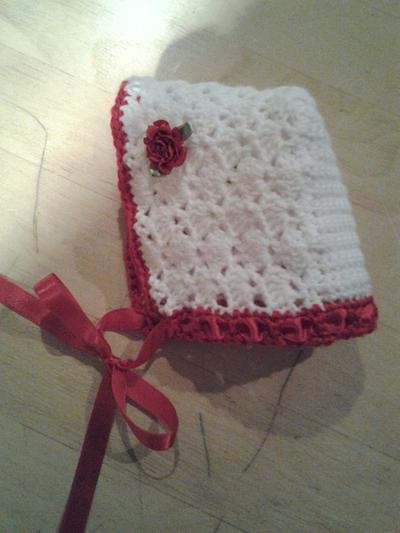 Christmas Baby Bonnet - Project by Sherily Toledo's Talents