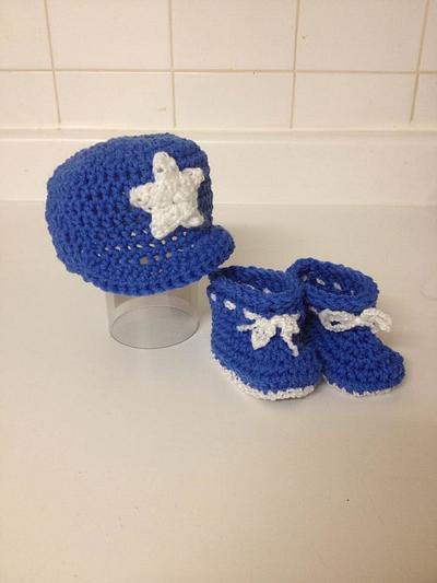 Baby Boy Hat and Booties Set - Project by CharlenesCreations 