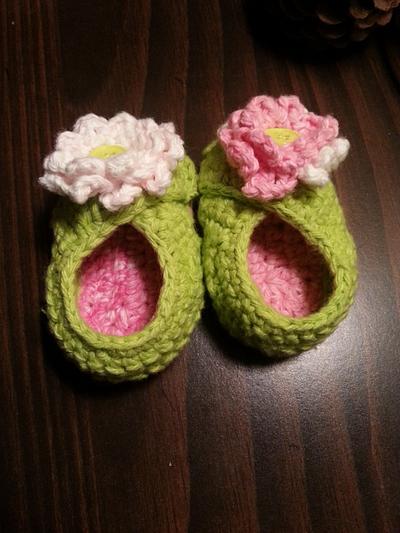 Cross Strap Baby Sandals - Project by Kelly