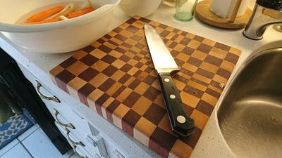 End grain cutting board - Project by Brian