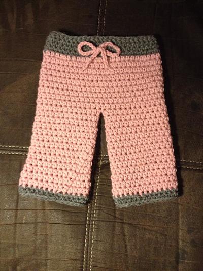 Newborn Pants - Project by CharlenesCreations 