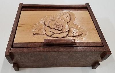 LITTLE FIGURED WALNUT BOX WITH CARVING - Project by a1jim