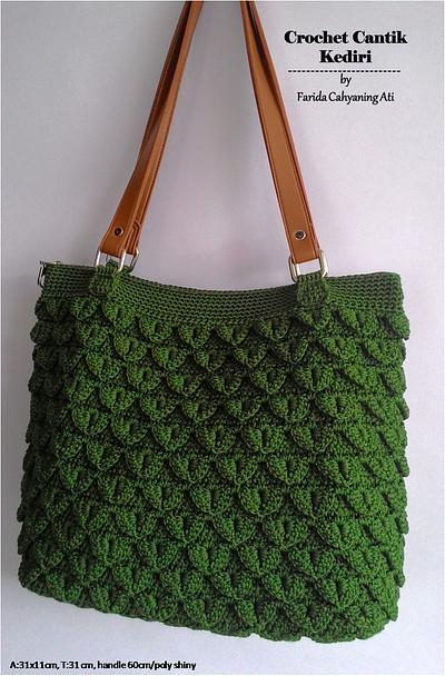 Crocodile stitch tote bag - Project by Farida Cahyaning Ati