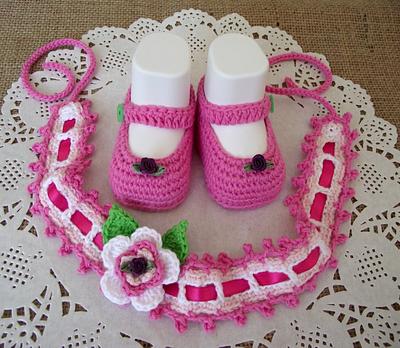 Ruby Set Crochet Baby Headband and Shoes - Project by Liliacraftparty