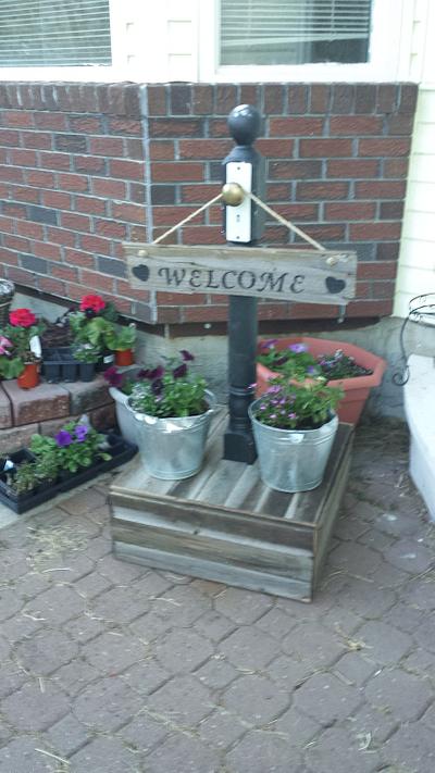 Barnwood Welcome sign post  - Project by James