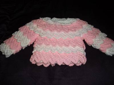 frilled jumper - Project by mobilecrafts