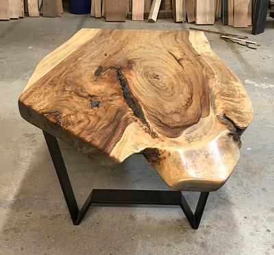 Live edge table  - Project by Indistressed