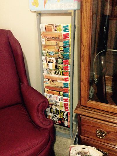 Wood mag rack - Project by Bill Higgins