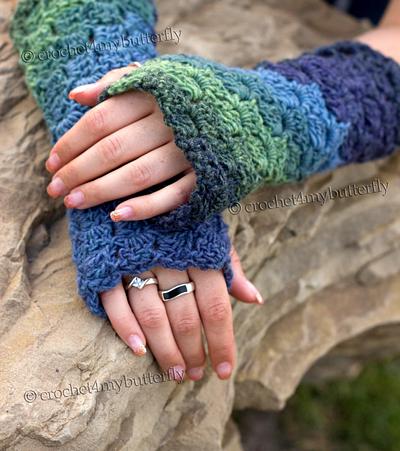 Box Stitch Fingerless Gloves  - Project by Crochet4mybutterfly