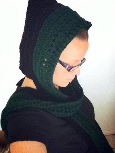Ivy Hood - Pixie Scarf - Project by CrochetOlé