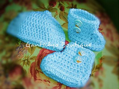 Baby Beanie & Booties Set  - Project by Lou Woodhead