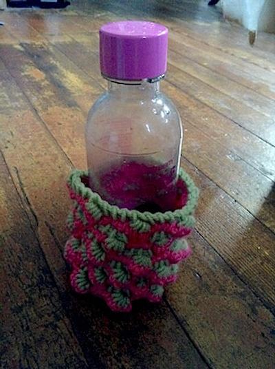Strawberry Cup Holder - Project by MsDebbieP