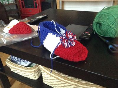 Canadiens Slippers - Project by Hooked