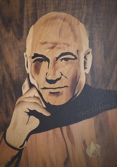 Jean-Luc Picard (Patrick Stewart) marquetry - Project by Andulino