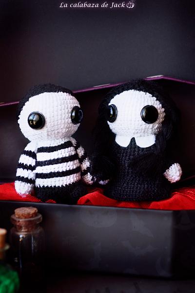 Wednesday & Pugsley Addams Amigurumi - Addams Family - La Calabaza de Jack - Project by La Calabaza de Jack