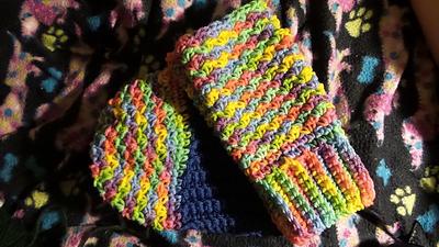 Varigated fingerless gloves - Project by Kristi