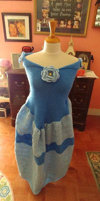 Della's Cinderella Blanket Dress - Project by Charlotte Huffman
