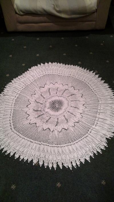 vintage rose shawl - Project by evepudding