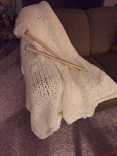 Ginormous super simple knit blanket - Project by Shirley