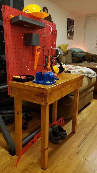 Little woodworker bench - Project by Brian